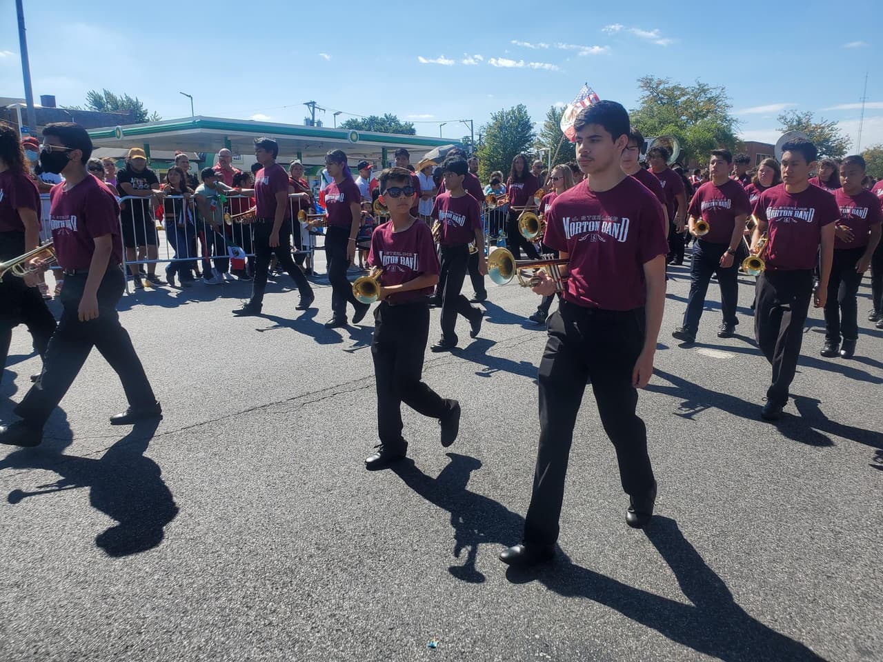 Desfile por día de la Independencia de México en Cicero. Pero los festejos aún no terminan pues esta noche se espera el tradicional Grito de la Independencia en Cicero