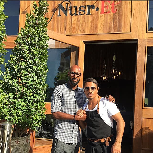 Nicolas Anelka, otro jugador de fútbol que hizo historia con el Real Madrid, Chelsea y la Selección de Francia, entre otros, no pudo quedarse atrás.