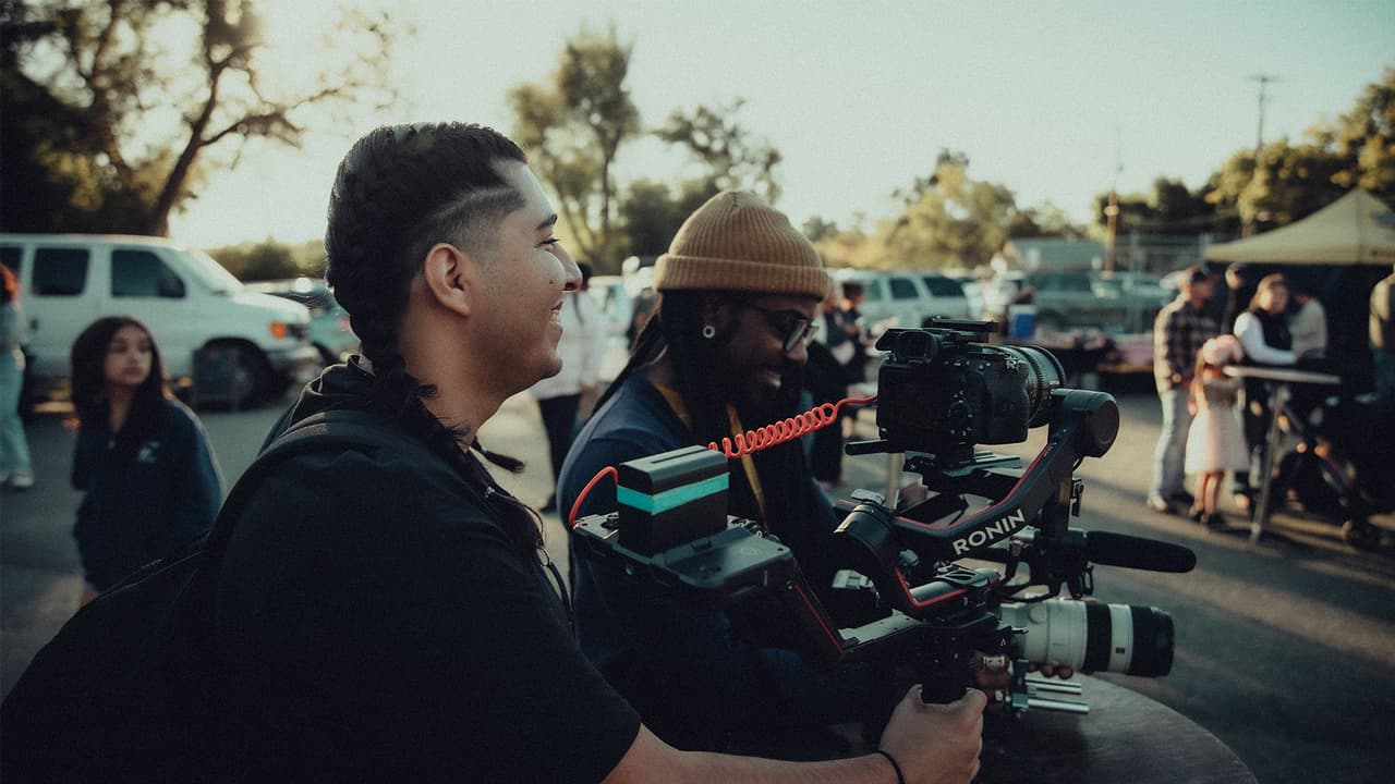 Jorge Quintana: el cuenta cuentos de Sacramento que ilumina la experiencia de los inmigrantes con poesía y el cine
