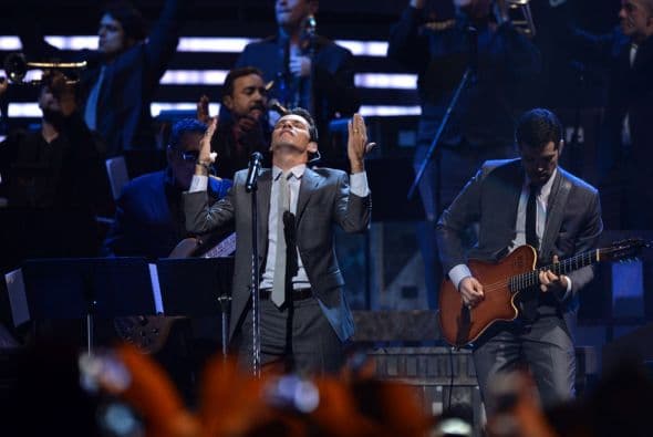 Su gran tema 'Vivir mi vida' estuvo incluido.