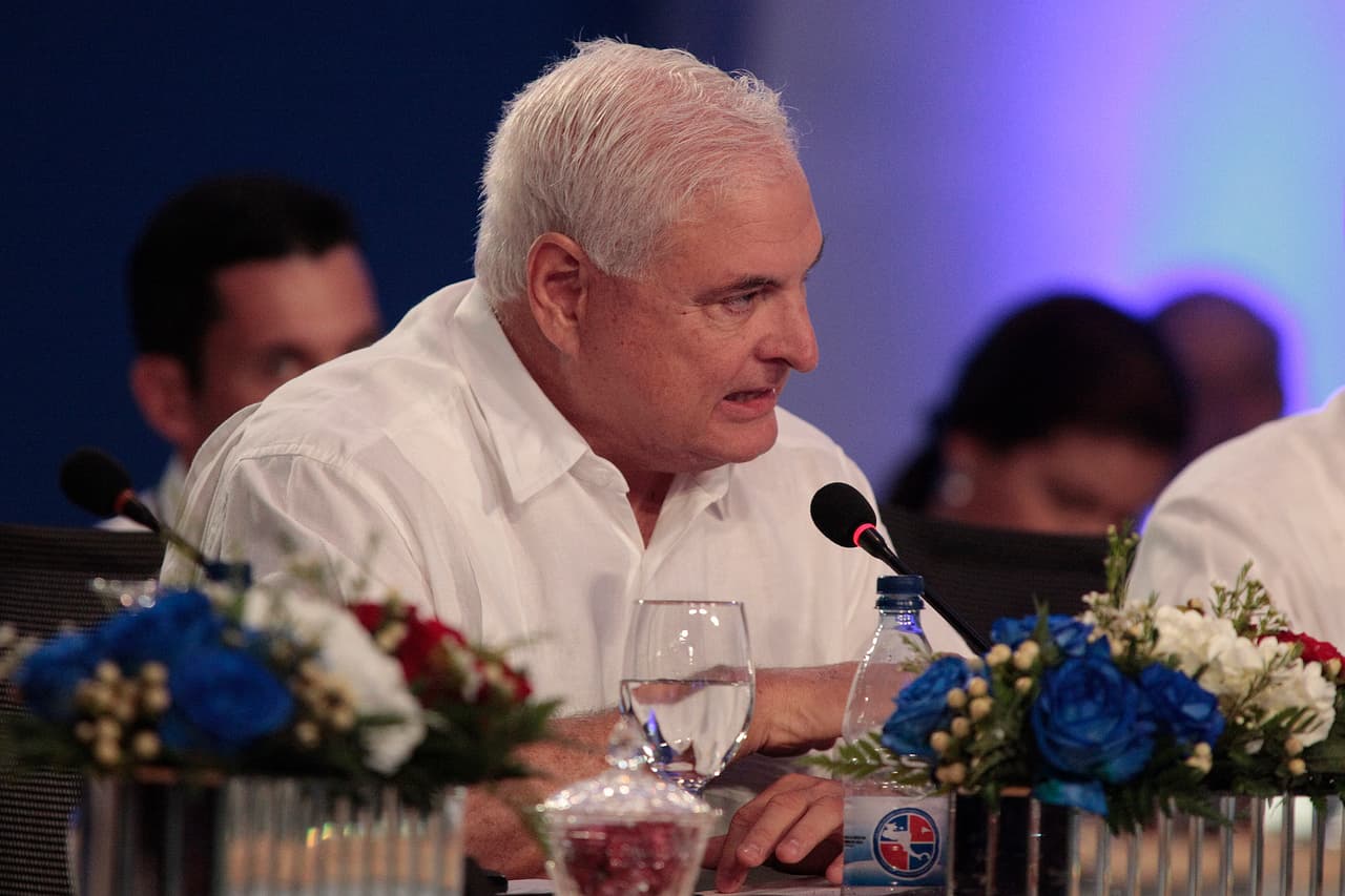 Martinelli se presenta ante un juez en Miami y queda detenido sin fianza