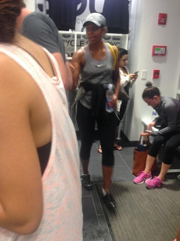 Michelle Obama, por su parte, ha encontrado tiempo para apuntarse al gimnasio, donde se la ha visto practicando una versión sofisticada de spinning que se conoce como Soul Cycle.