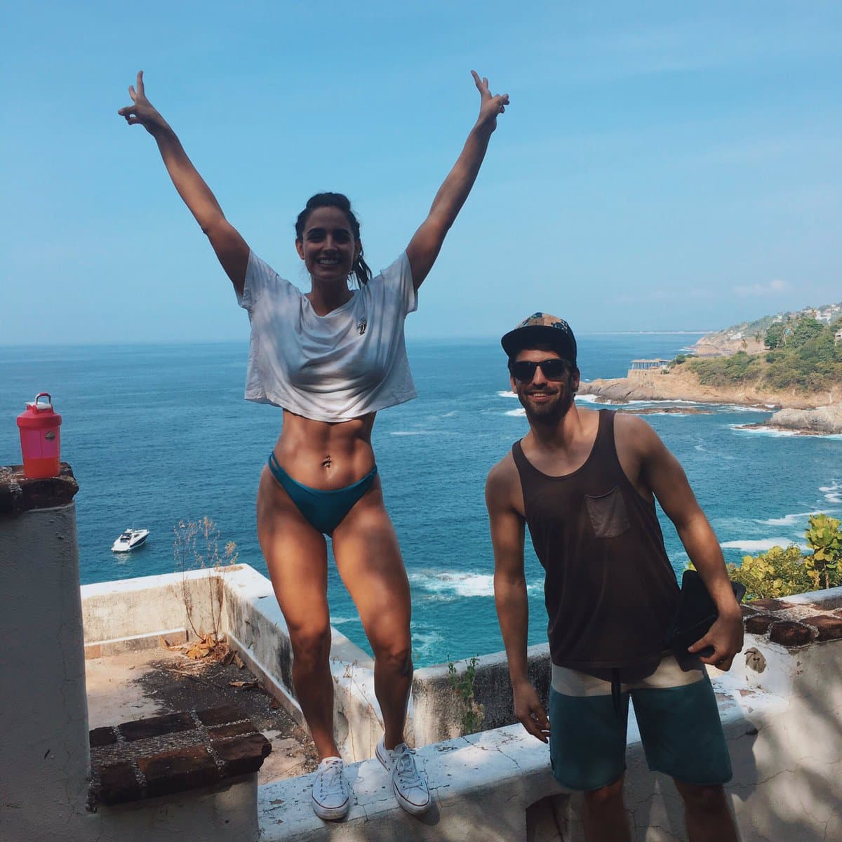 Gracias a esta serie, la actriz y el actor 
<b><a href="http://www.univision.com/series/rosario-tijeras/antonio-gaona-es-emilio-echegaray-en-rosario-tijeras">Antonio Gaona</a></b> entablaron una amistad entrañable, pues aún terminada las grabaciones de '
<b><a href="http://www.univision.com/series/rosario-tijeras">Rosario Tijeras</a></b>', ellos siguen en contacto y se frecuentan con regularidad.