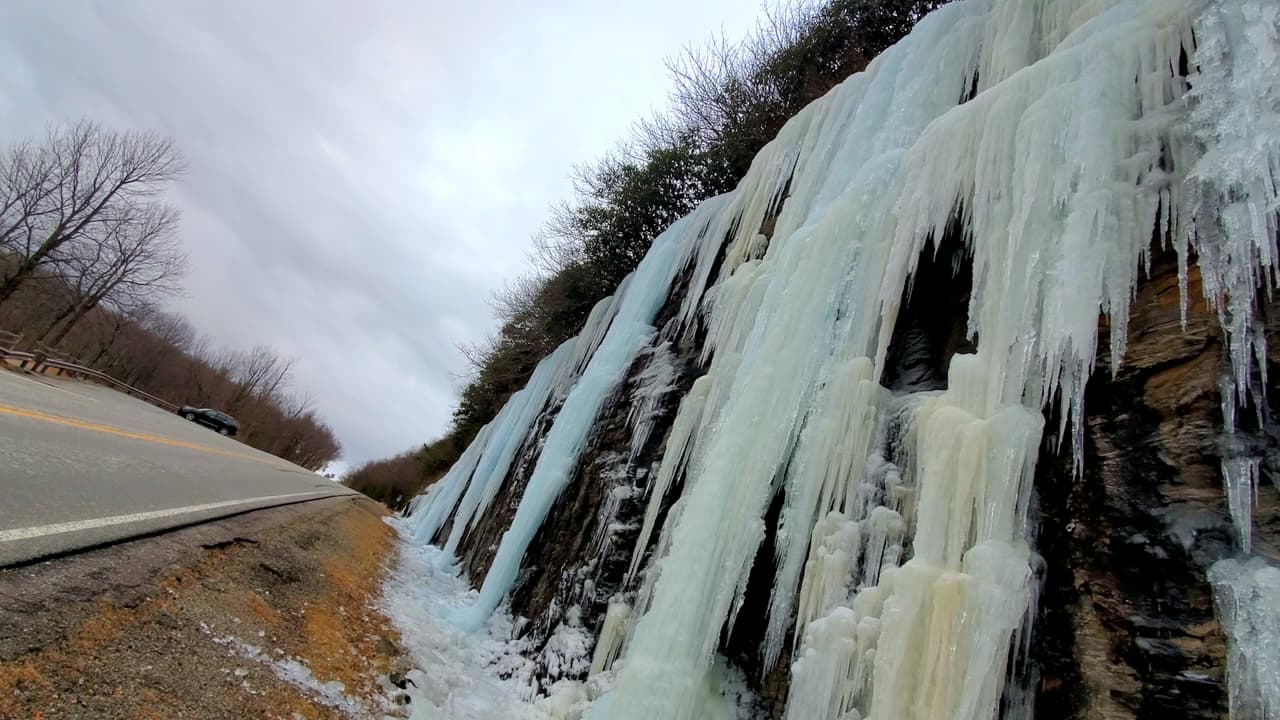 Encuentra las coordenadas de Hogpen Gap para el GPS de tu teléfono celular, 
<b><a href="https://maps.app.goo.gl/ozsopSpzwPi1mNip8">aquí</a></b>.