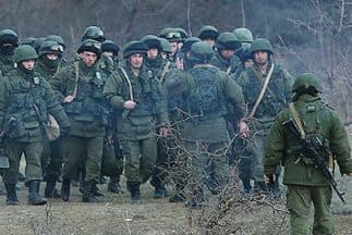 Las fuerzas rusas han tomado el control de numerosas instalaciones militares por toda la Península de Crimea.