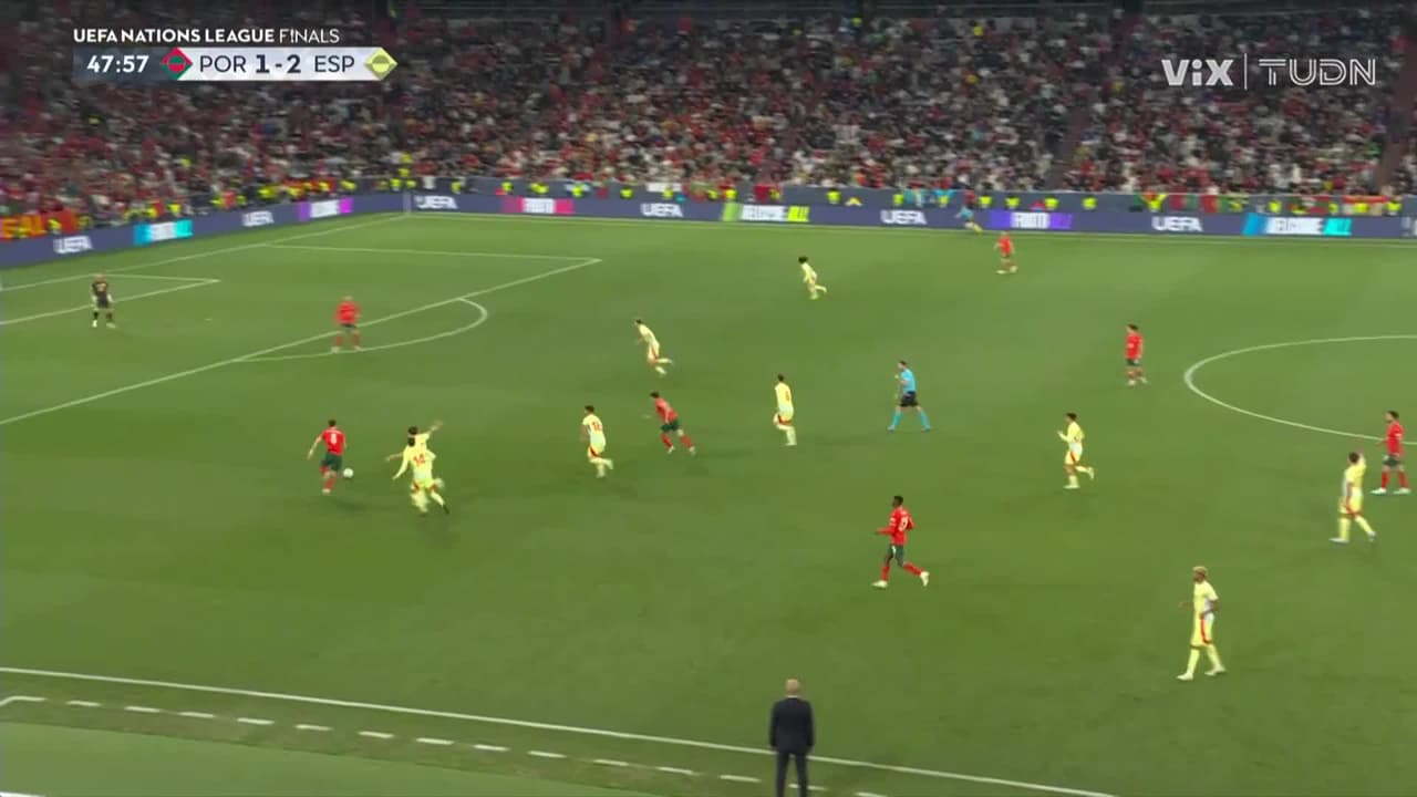 ¡Se ahoga el grito de gol! Pedro Neto estaba en fuera de juego