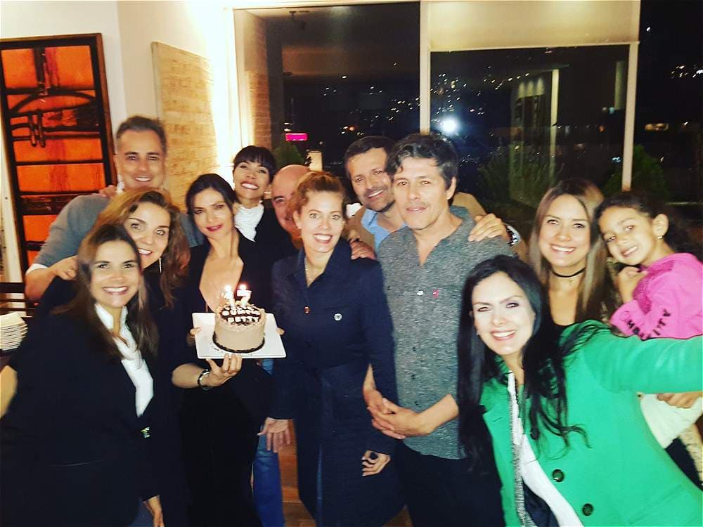 En 2016 regresó a la pantalla con la telenovela 'Ley sin corazón' y, un año más tarde, se reunió con el elenco de 'Yo soy Betty, la fea' para montar la obra de teatro basada en el exitoso melodrama.
<br>