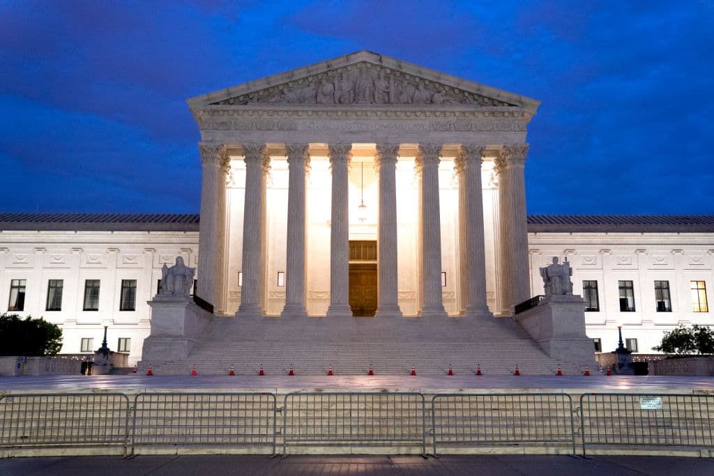 Corte Suprema y control de armas: el primer caso que se analizará con la magistrada Amy Barrett