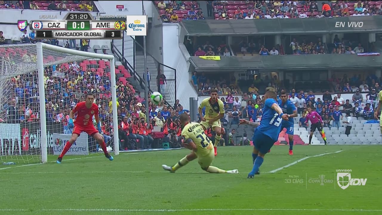 Otra falla de Jonathan Rodríguez y cero y van tres