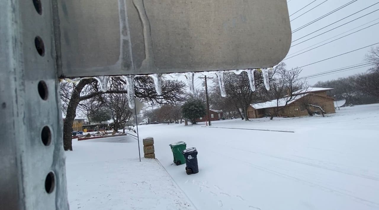 La nieve comienza a disminuir y la posibilidad de precipitación será menor para esta tarde.