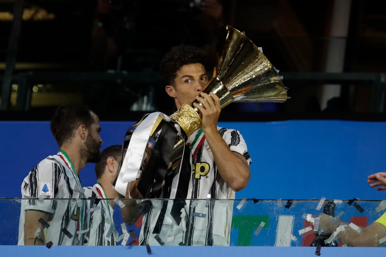 Así festejaron CR7 y la Juve el título de la Serie A | Culminó el campeonato de la Liga italiana de futbol y los festejos del flamante campeón fueron espectaculares.