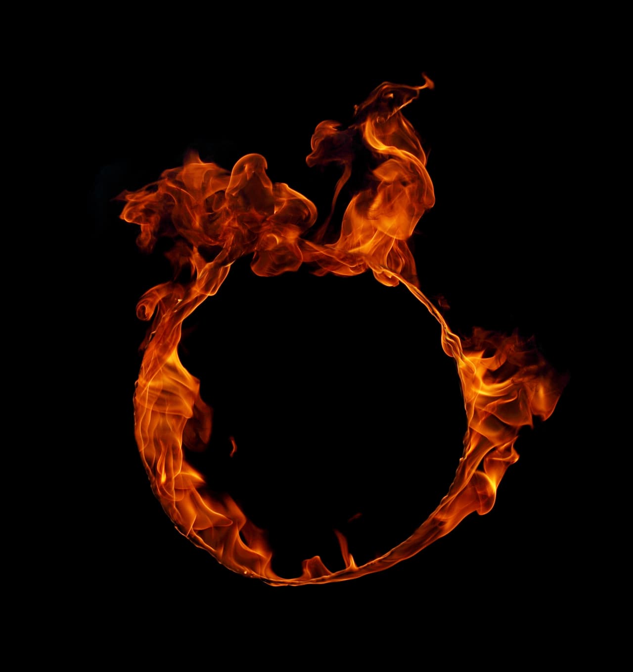 El fuego es el elemento más activo e impulsivo, poseen gran auto afirmación y empuje. ¿Cómo impactan las Líridas y la Luna llena en tu elemento?