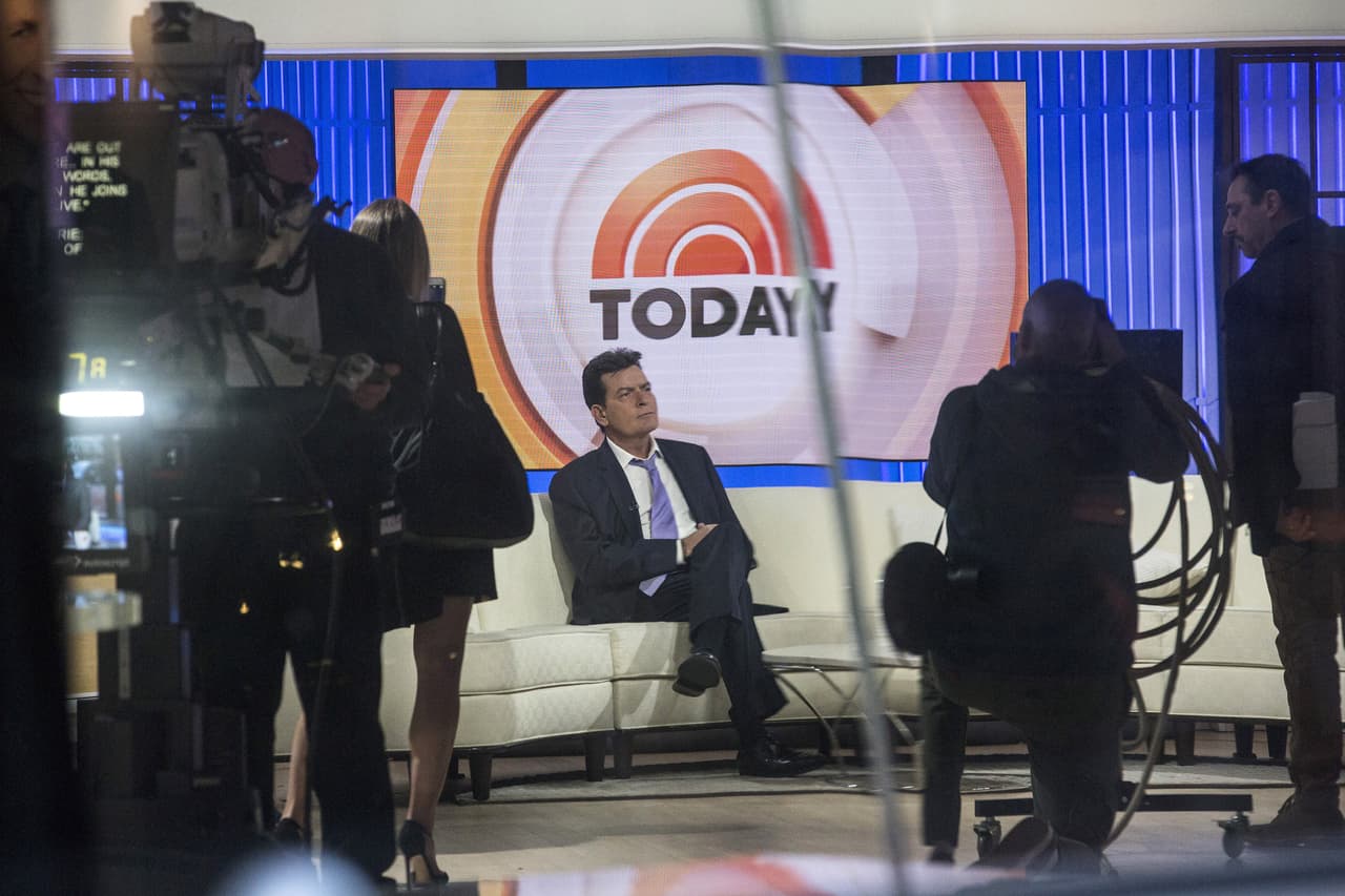 Charlie Sheen revela que es VIH positivo