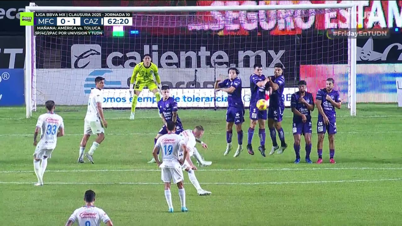 ¡Enfermo golazo de Cruz Azul! Bogusz marca un poema de gol de tiro libre