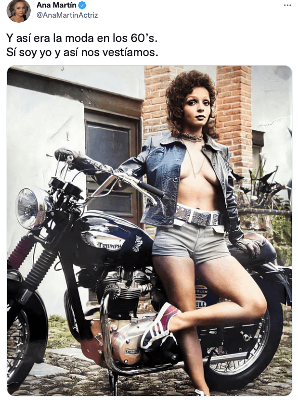 Sin embargo, otra fotografía de su adolescencia causó controversia por el atuendo de la actriz. Algunos usuarios de Twitter la criticaron por su look, mientras que otros alabaron su estilo.