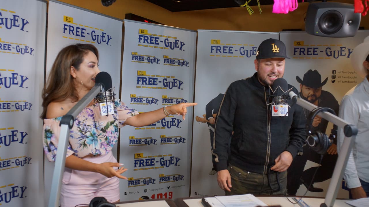 Roberto Tapia llegó al Free-guey show con nuevo sencillo y se armó tremenda fiesta.