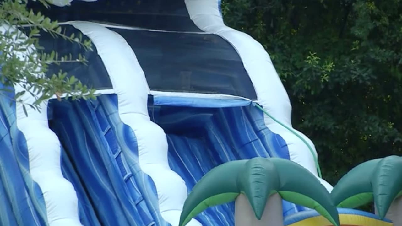 De acuerdo con la fuente, Steve Means sabe que ella no dejó olvidado al niño dentro del carro a propósito.