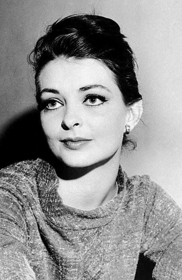 Leona Gage perdió el título de Miss USA por culpa de su suegra, quien soltó el chisme de que en verdad estaba casada, con dos hijos y que tenía 21 años, no 18, como había asegurado en sus papeles para concursar.