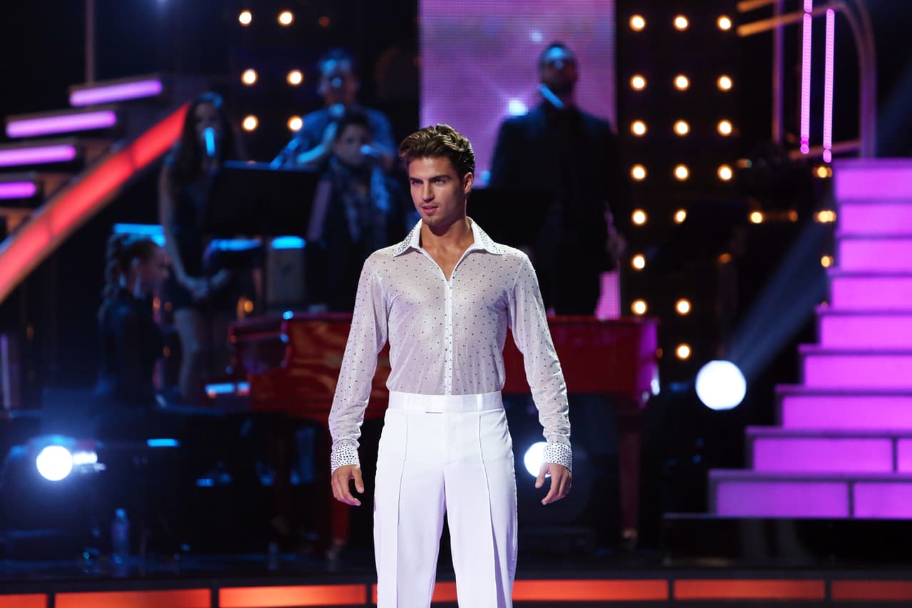 A lo largo de seis semanas, Maxi Iglesias bailó en nombre de la American Childhood Cancer Organization.