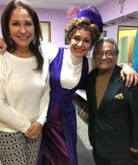 Al ser cuestionada por cómo vive actualmente tras vencer el cáncer, la Daniela Romo respondió: "Lo primero que hago es dar gracias. Igual que cuando me acuesto lo primero que hago es dar gracias por el día que me tocó, por una buena función, porque pude comer, poque uno siempre toma gratis esas cosas [...]", refirió.