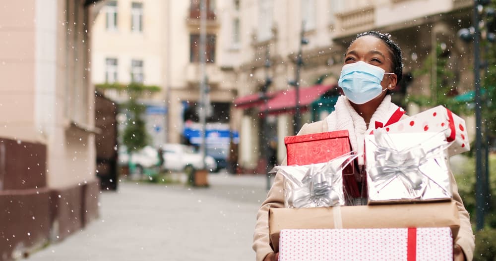 <b>CAPRICORNIO</b>
<br>Ellos no pierden su tiempo ni su dinero. Seguro estuvo pendiente en todas las ofertas a lo largo del año y aunque fuera verano, si encontró algo para alguien, lo compró entonces y lo tiene guardadito, listo para esta temporada. Lo esencial es haberlo conseguido en oferta.