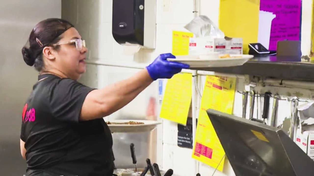 Restaurantes en Texas refuerzan medidas sanitarias por presencia de gusano barrenador