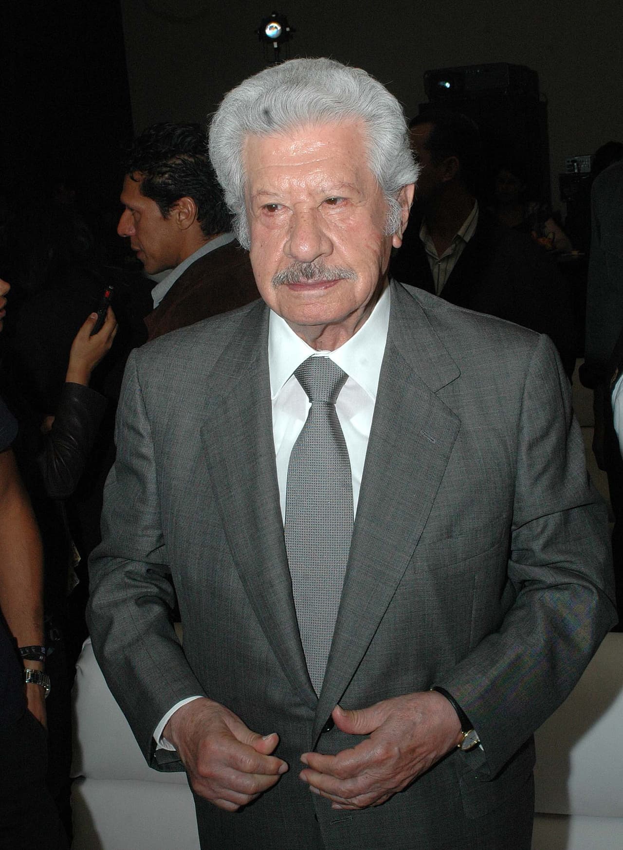 El nombre real de 
<b><a href="http://www.univision.com/temas/ignacio-lopez-tarso">Ignacio López Tarso</a></b> es Ignacio López López.