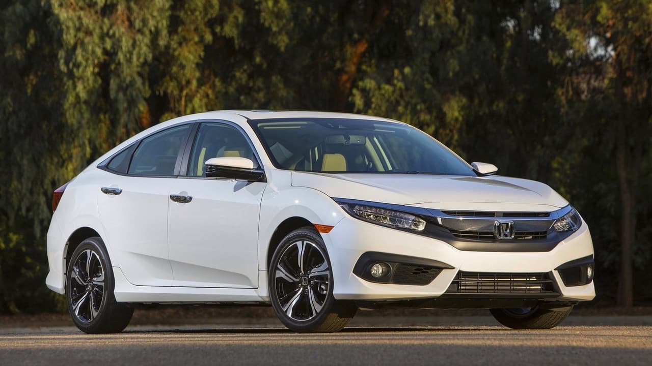 <h3 class="cms-h3-H3">7. Honda Civic</h3>
<br>Sea nuevo o usado, el Honda Civic se vende como pan caliente lo que lo hace uno de los compactos favoritos del público estadounidense. Los Honda Civic usados permanecen en promedio 
<b>34.7 días</b> en los concesionarios antes de ser vendidos.