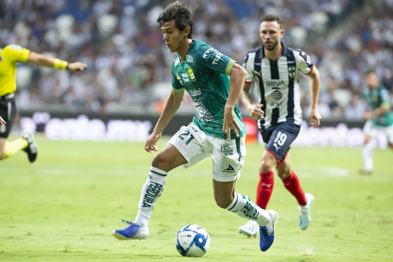 Macías fue el mejor goleador mexicano del torneo anterior con nueve tantos.