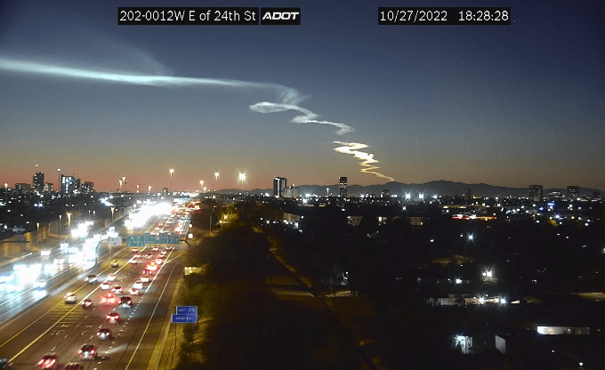 Las primeras imágenes llegaron, cargadas de dudas, a las redes sociales, donde el hashtag #ufo y #ovni se puso entre los primeros lugares.