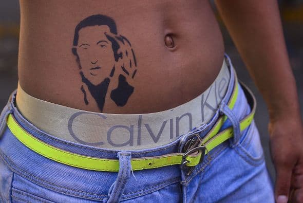 Otros, hasta se tatúan en honor al exmandatario.