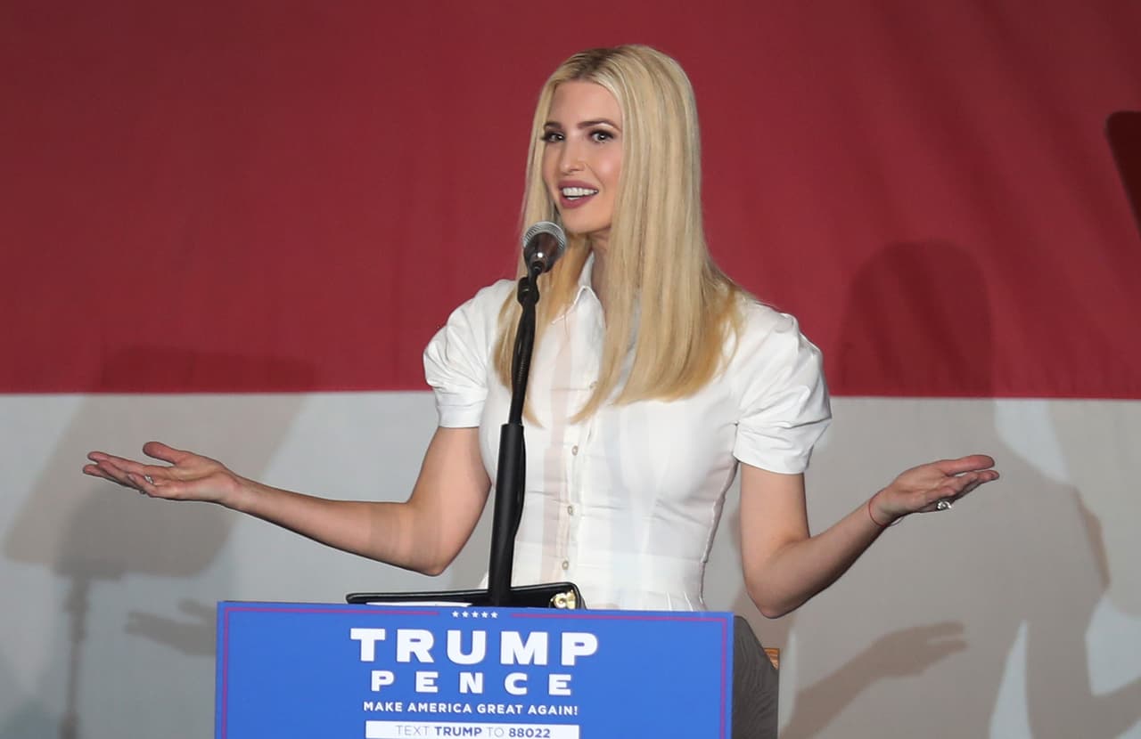 Ivanka Trump, la hija del presidente Donald Trump, estuvo el martes en Miami haciendo campaña por su padre. 
<br>