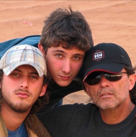 El viaje familiar les resultó emotivo porque "
<b>todo nos la recordaba</b>", pues aprovecharon para visitar el lugar donde la actriz vivió en Buenos Aires.
<br>