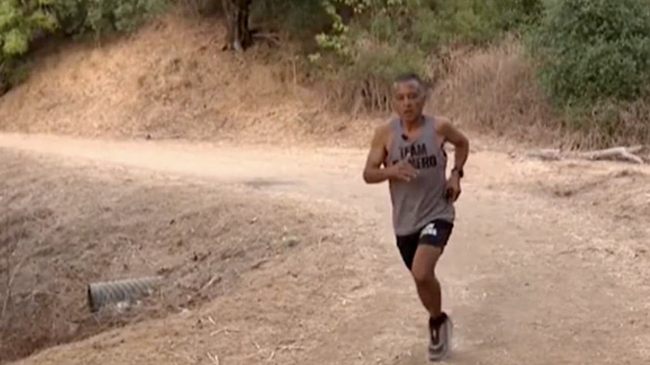 Ruperto Romero entrena regularmente en el parque Griffith de Los Ángeles.