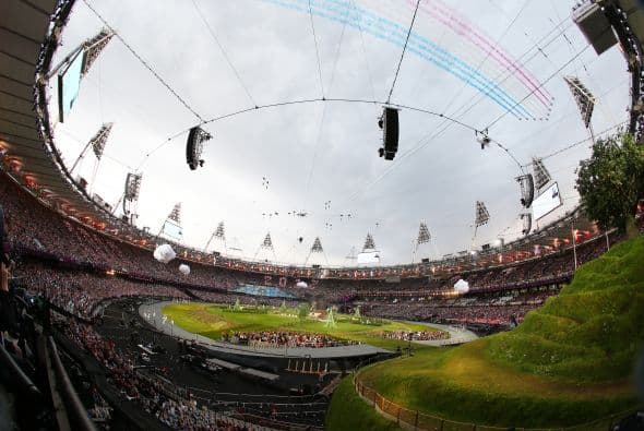 9 MIL 300 MILLONES DE LIBRAS- Es la suma gastada para organizar los Juegos olímpicos (cerca de $11,500 millones). La cantidad es casi cuatro veces mayor al coste previsto en el proyecto de candidatura elegido en 2005.