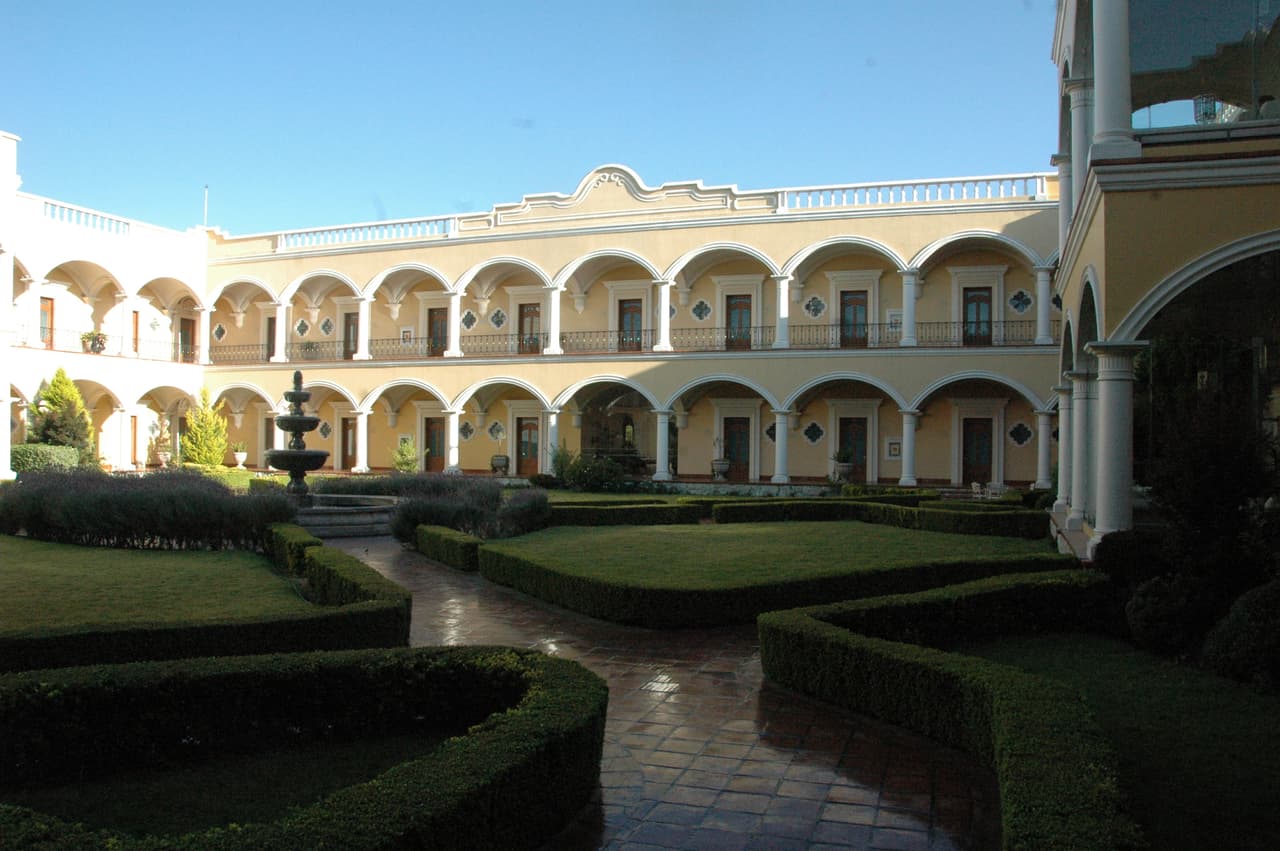 Cualquiera se enamoraría en un lugar tan bello como este.