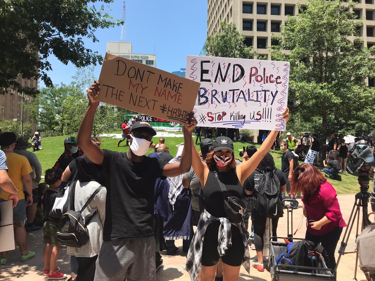 Autoridades informaron hoy sobre el fin del toque de queda para la zona centro en Dallas.
<br>
