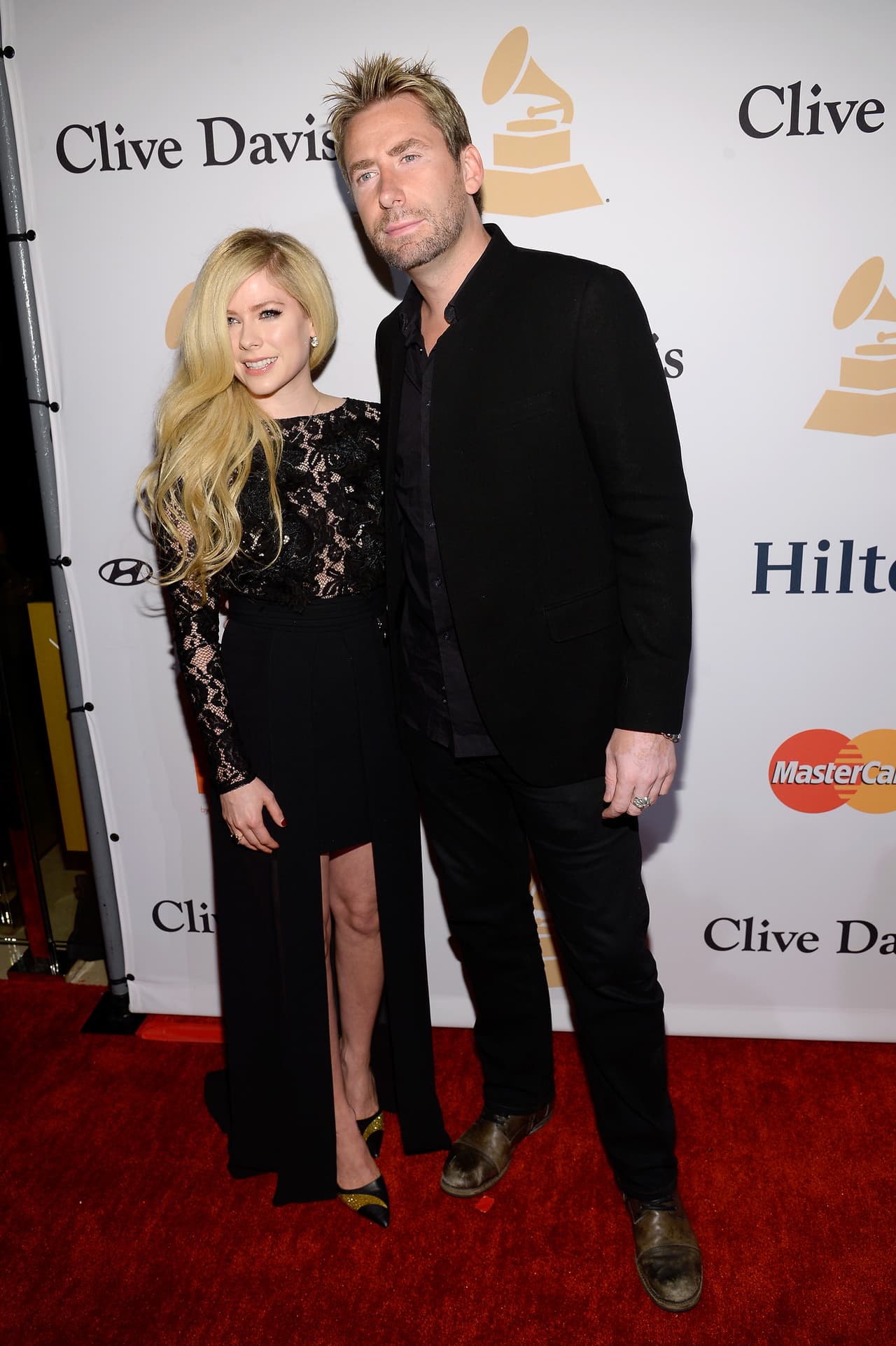 A Avril Lavigne y Chad Kroeger les tomó sólo un mes de relación para decidir llegar al altar, compromiso que anunciaron en agosto de 2012. La pareja se casó el 1 de julio de 2013, pero su matrimonio duró solo un año.