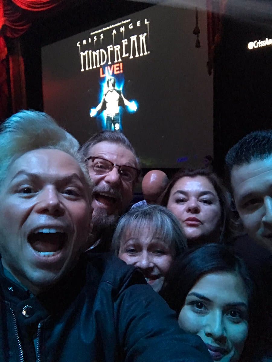 Mientras que el show de Criss Angel también fue parte de su itinerario antes de convertirse en esposos.