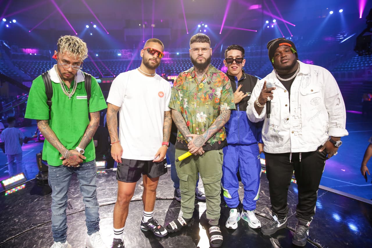 Pero Maluma y Farruko no estarán solos, los acompañarán Dalex, Lenny Tavárez y Sech, quienes dejarán todo el 'flow' en el escenario.