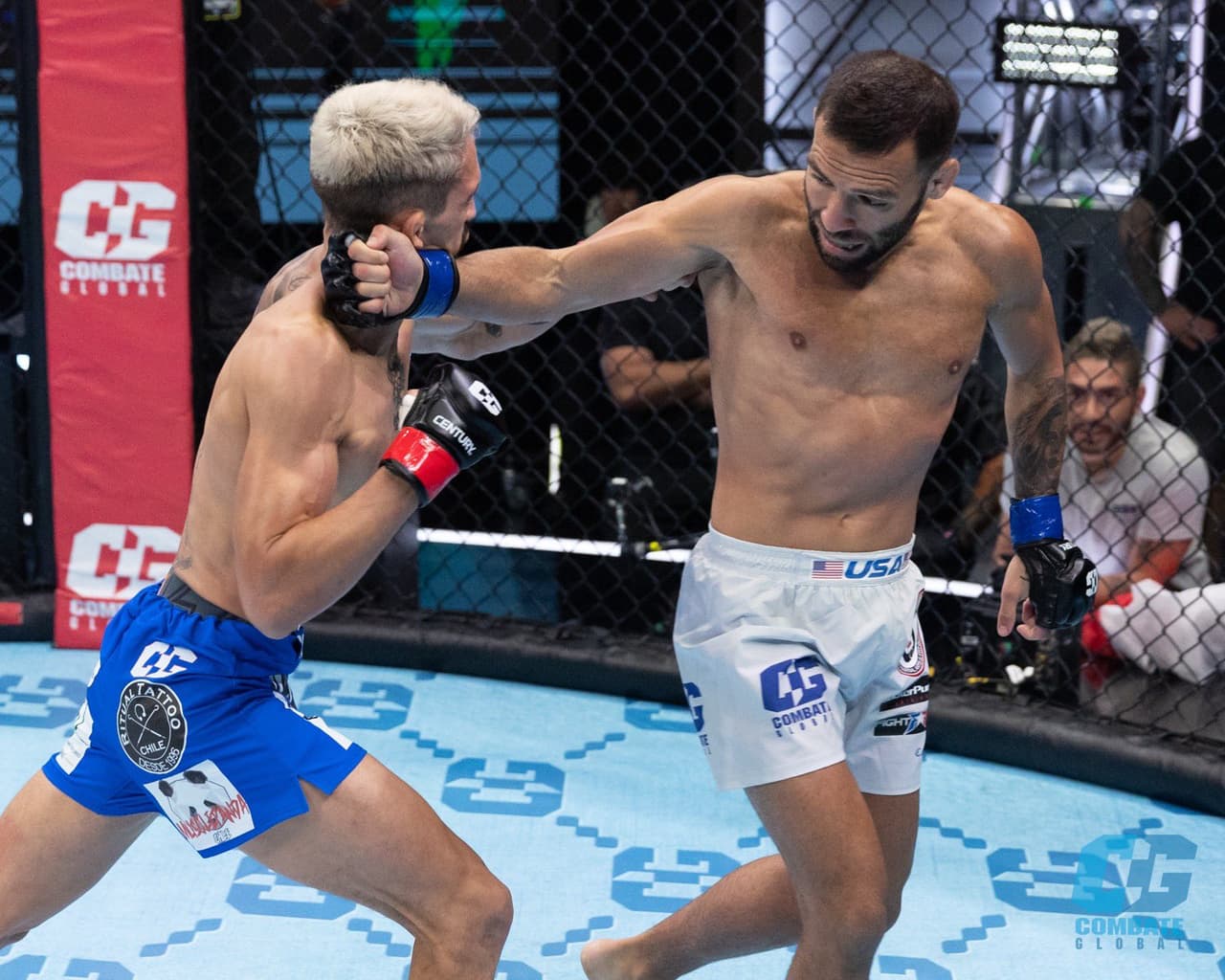 Kyle Estrada se lleva la noche de Combate Global con TKO ante Barraza 