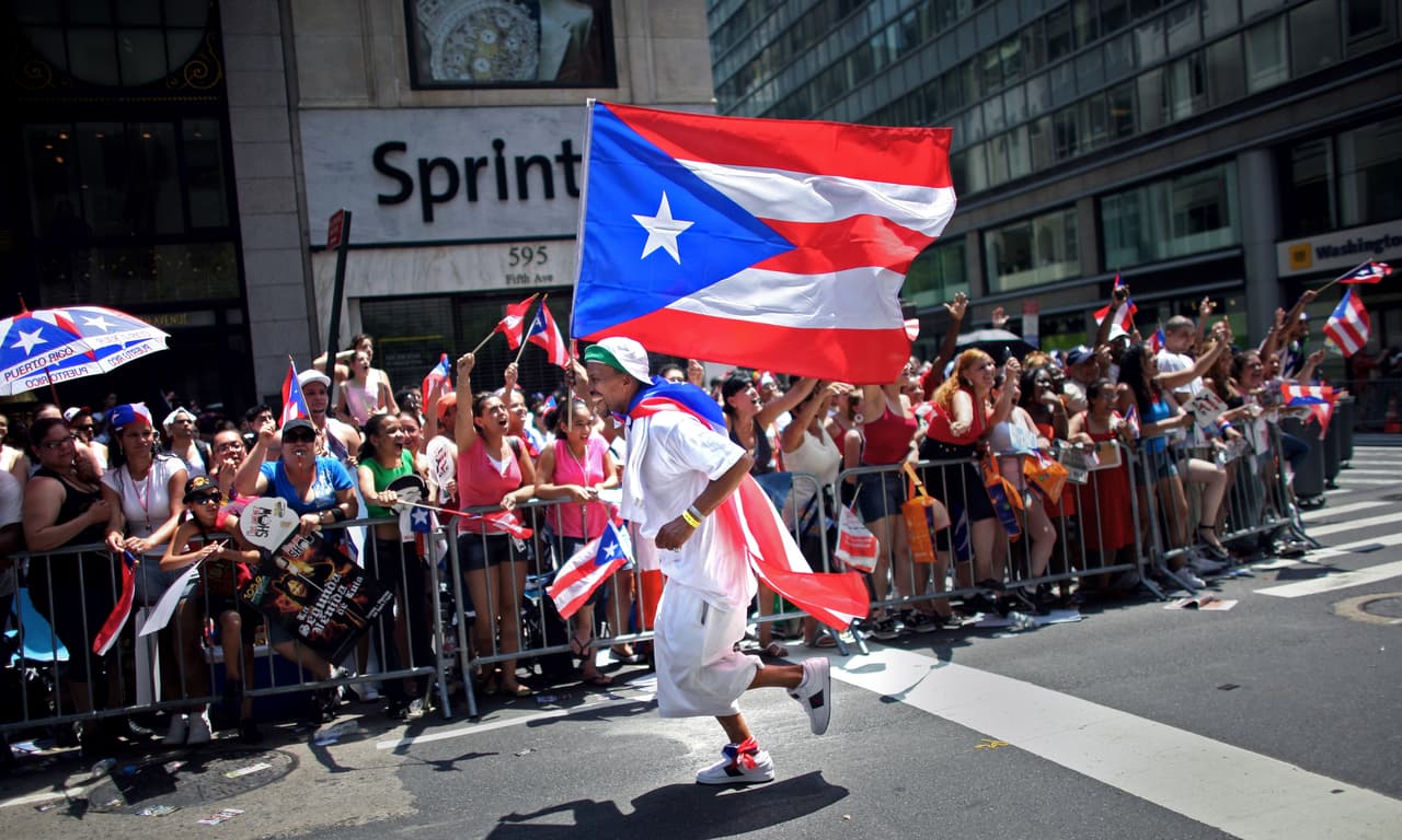 <b>New York-Newark-Jersey City (Nueva York, Nueva Jersey y Pennsylvania):</b> 4,780,000 hispanos (23.9% de la población total). 26.7% puertorriqueños, 21.3% de República Dominicana y 13.6% de México.
