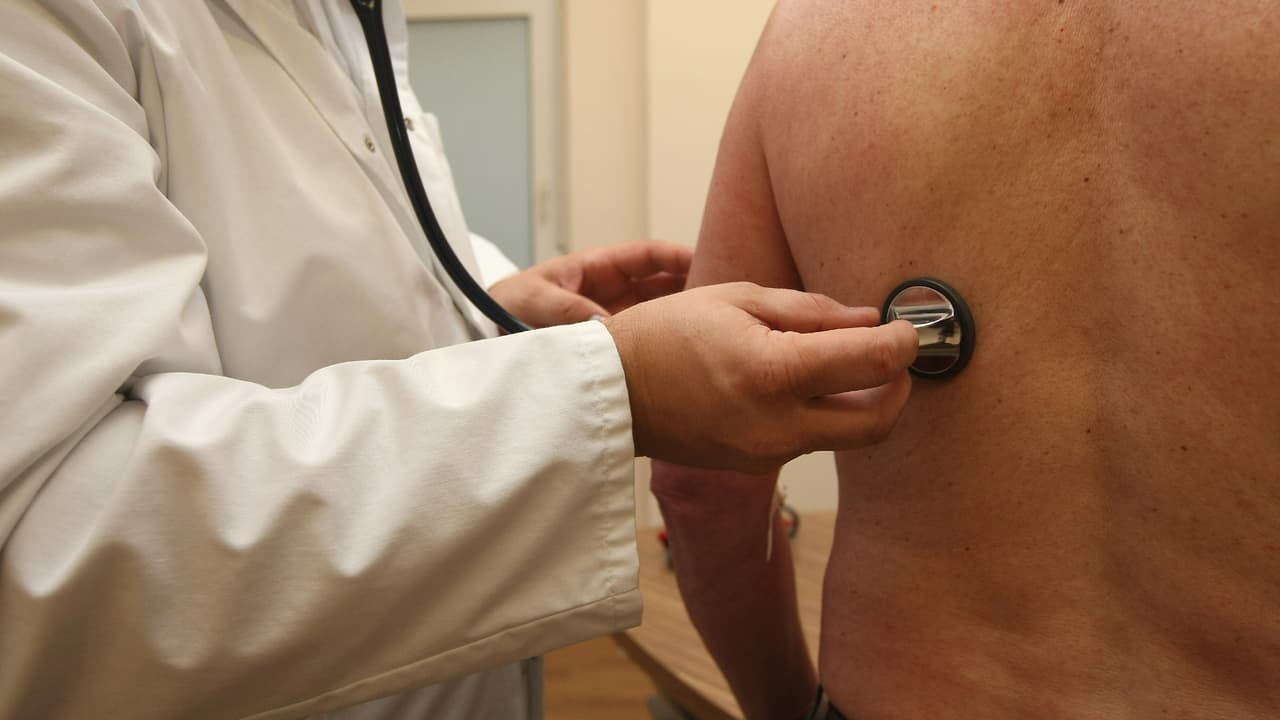 Es importante saber que 
<b>este 31 de marzo del 2023 acaban las protecciones de emergencia de salud pública por la pandemia para beneficiarios de Medi-Cal.</b>