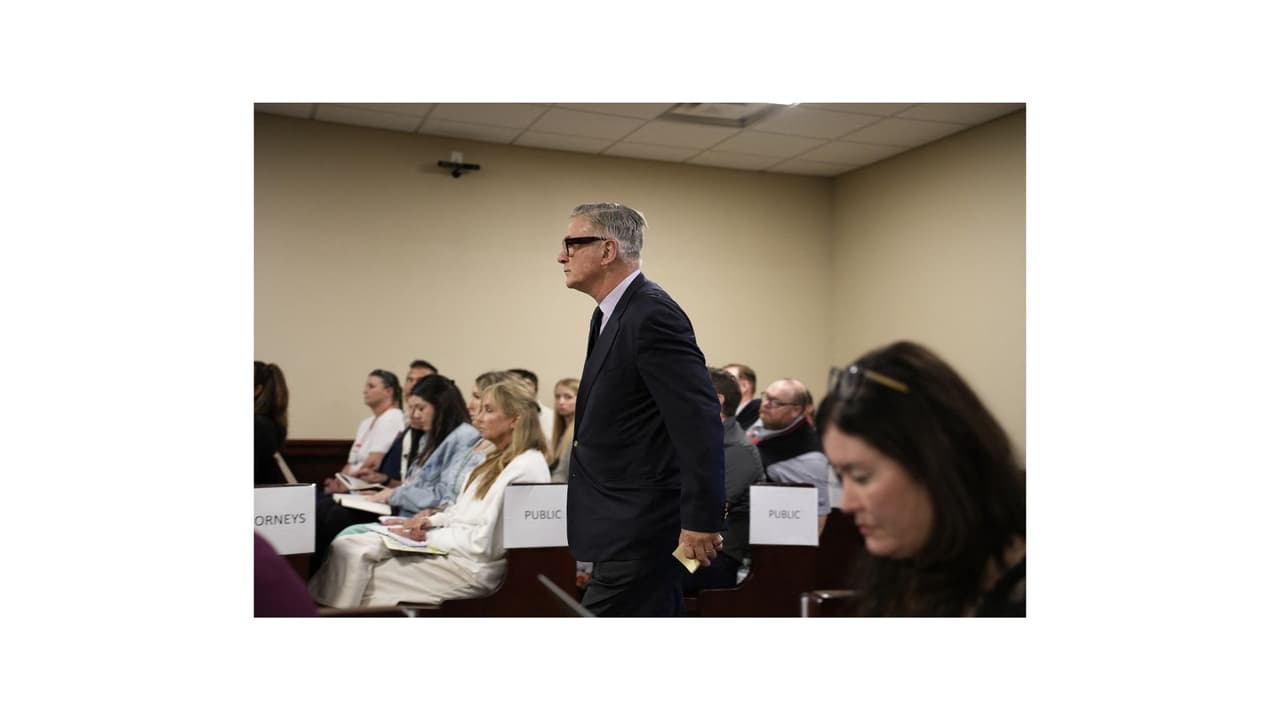Alec Baldwin disparó el arma que le arrebató la vida a la directora de fotografía Halyna Hutchins durante el rodaje de la película 'Rust' en octubre de 2021.