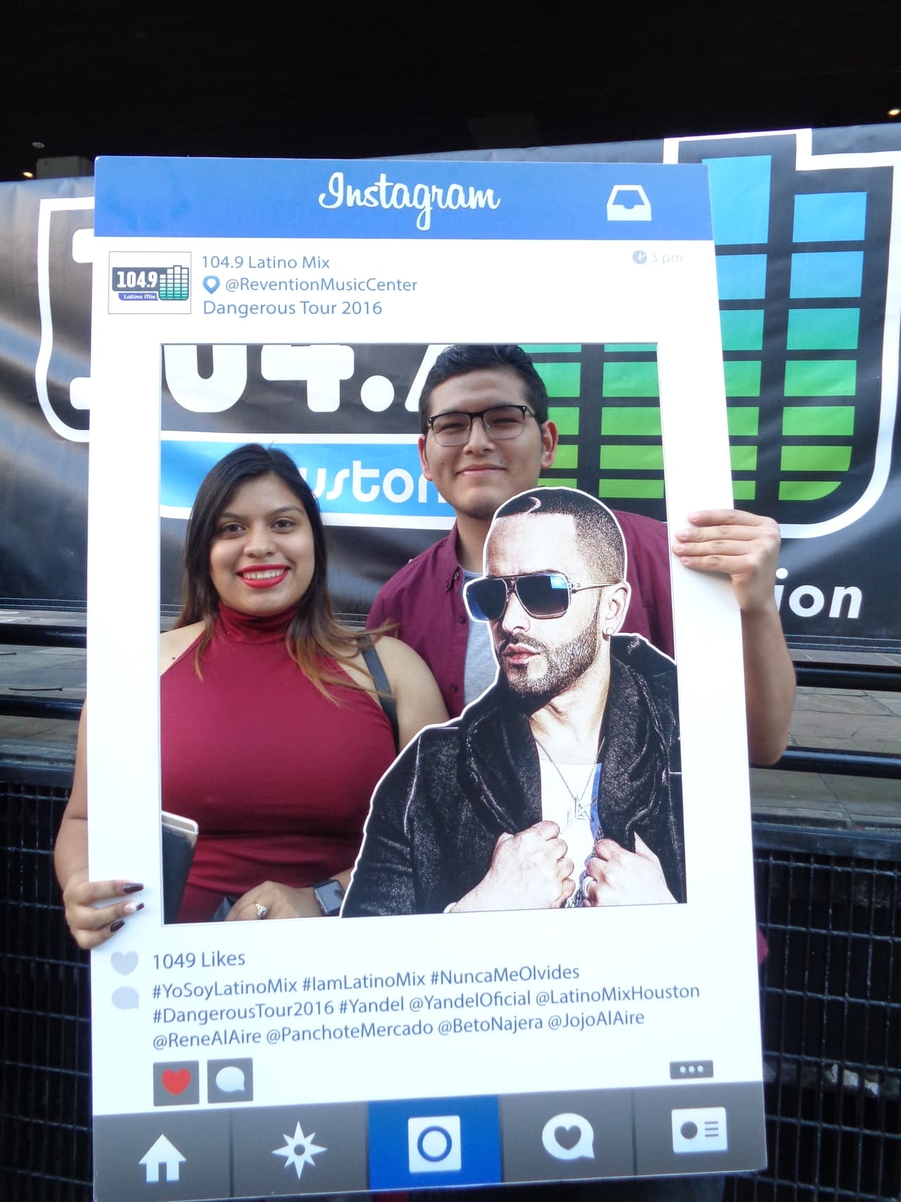 La explosiva gira del reggaetonero, 
<a href="http://www.univision.com/musica/conciertos/yandel-arranca-su-gira-dangerous-tour-en-san-juan-con-invitados-como-wisin-y-j-balvin">Dangerous Tour</a>, pasó por la 'Ciudad Espacial' y radioescuchas de Latino Mix 104.9 tuvieron la oportunidad de conocer a Yandel.