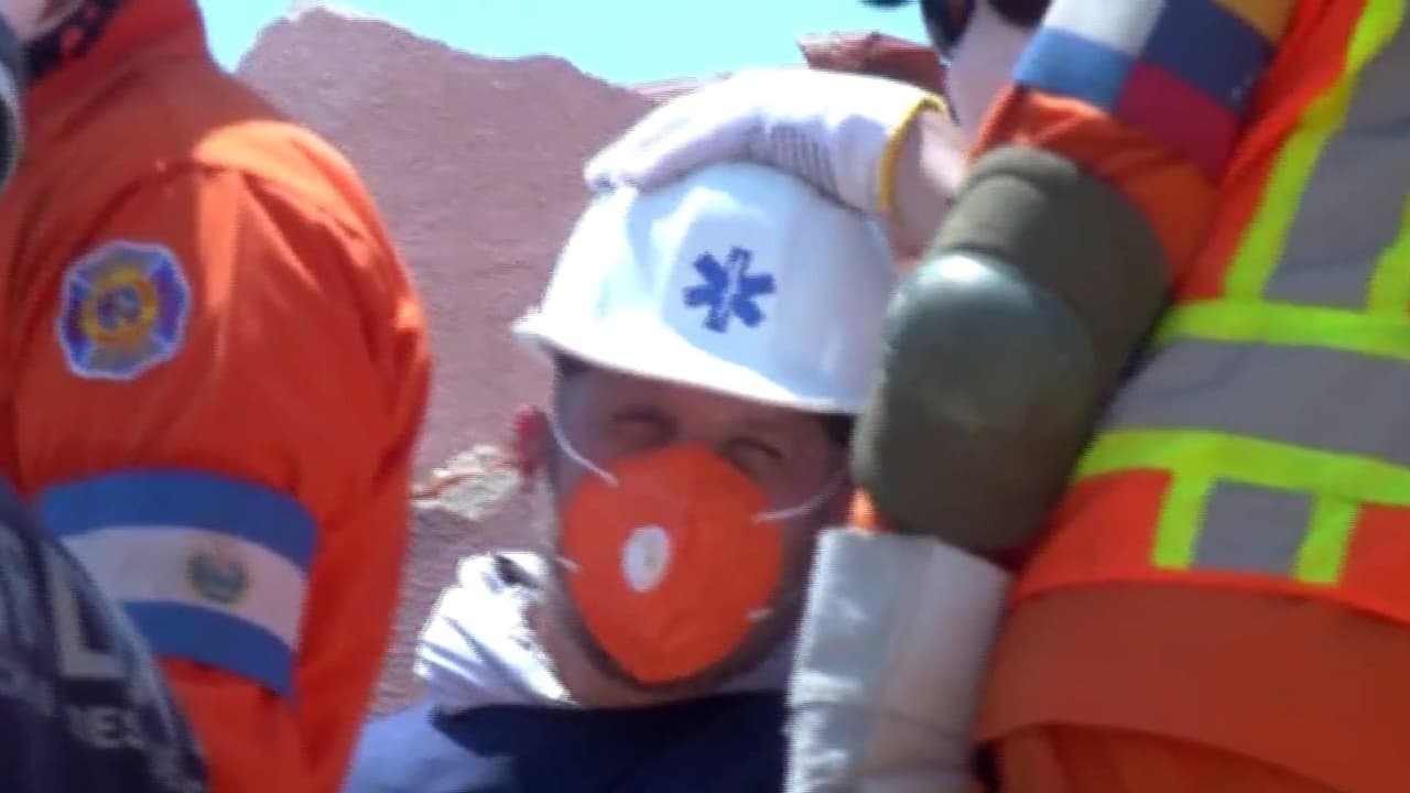 "Encontramos su morral y sus zapatos intactos": Busca a su hijo en Venezuela tras terremotos
