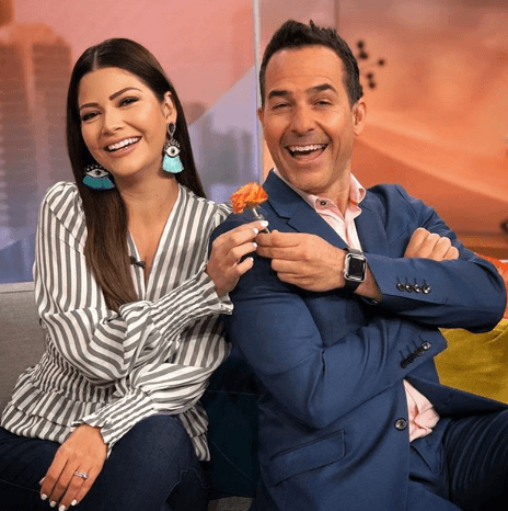 Dar y regalar amor y buenos momentos a los que te rodean, esa es la especialidad de Carlos Calderón. ¿Qué mejor manera de celebrar este día?