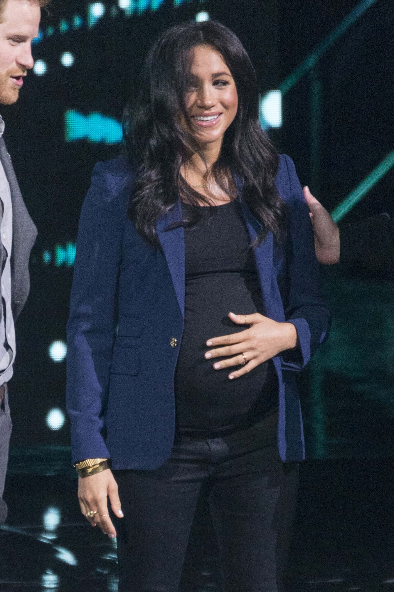 "El plan de Meghan era
<b><a href="https://www.univision.com/famosos/es-un-nino-meghan-markle-y-el-principe-harry-anuncian-en-instagram-el-nacimiento-de-su-primer-heredero-fotos"> tener un parto en casa con Archie</a></b>, pero ya sabes lo que dicen sobre los planes mejor trazados", dijo la fuente de Page Six en el reporte publicado este martes 30 de marzo. 
<br>