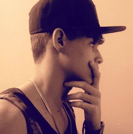 El género urbano es de sus favoritos, de hecho le gusta seguir esa moda en sus atuendos.