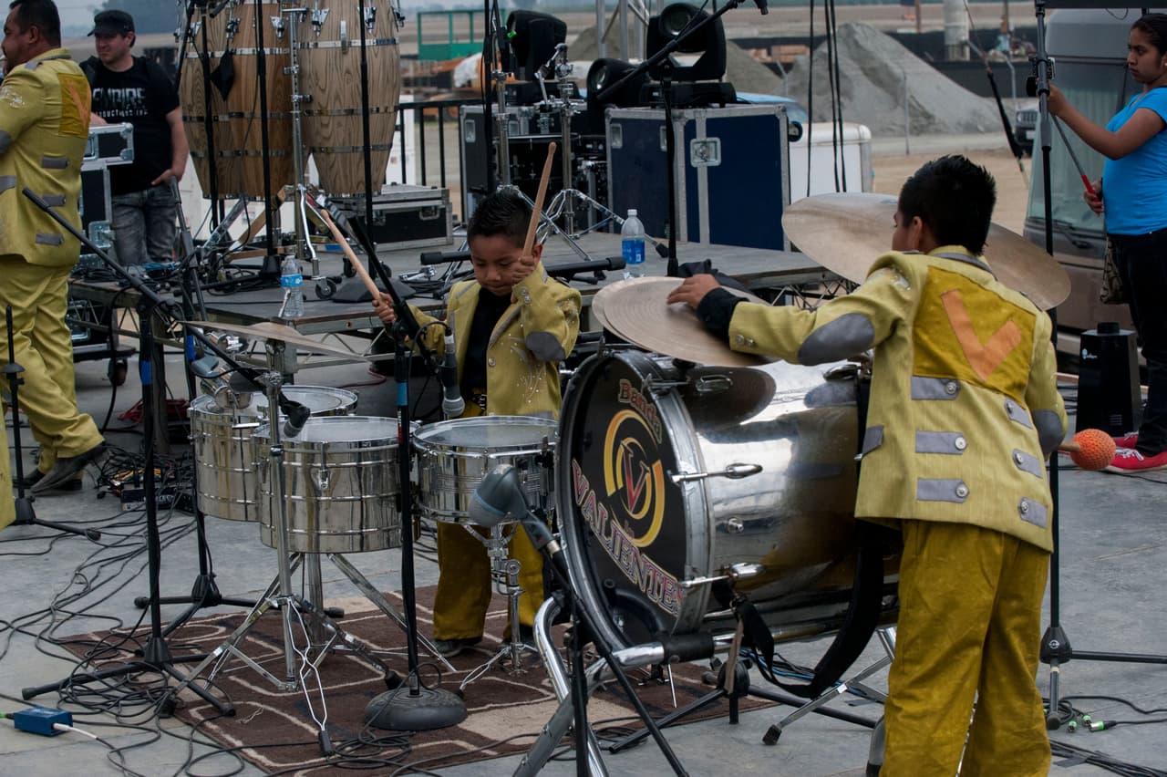 7 escenarios y mas de 50 artistas en 3 dias fueron los ingredientes para PuebloFest el 17 al 19 de marzo donde llegaron personas para disfrutar de todo el estado de California.